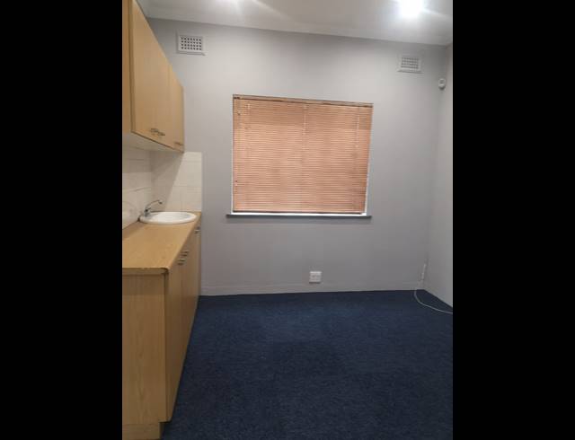 105M² BUSINESS CENTRE TO LET IN SYDENHAM